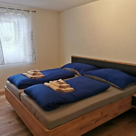 Apartment Beautiful 4-room With 8 Sleeping Places