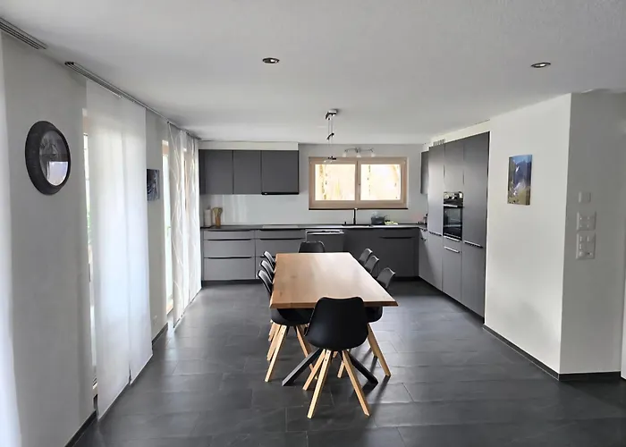 Beautiful 4-room With 8 Sleeping Places Appartamento