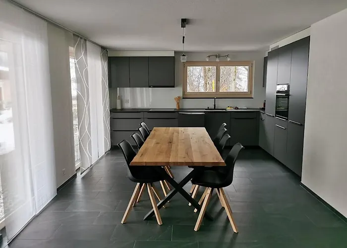 Beautiful 4-room With 8 Sleeping Places Lenk