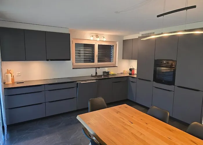 Beautiful 4-room With 8 Sleeping Places Apartament Lenk